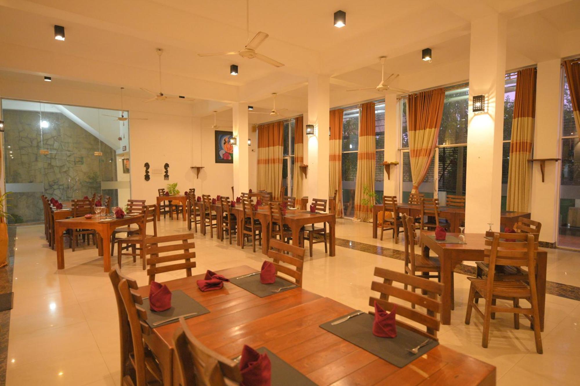 Ceylan Lodge Anuradhapura Dış mekan fotoğraf